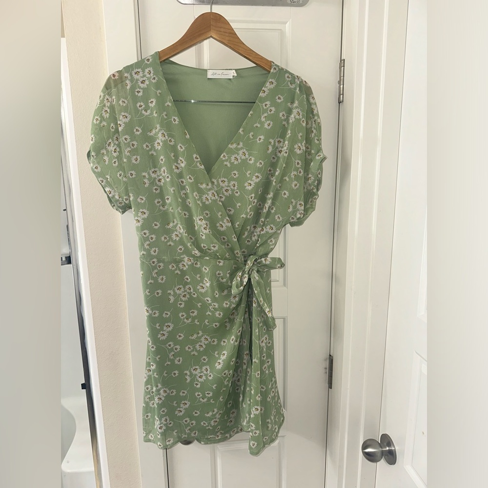 All in Favor Green Flutter Sleeve Midi Dress - Picture 3 of 5